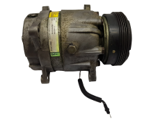Kompresor Klimatizace Renault Megane I 7700273320 1135284 5284 Delphi 6987