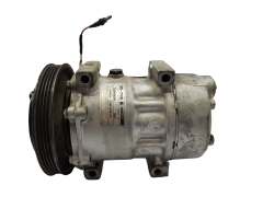 Kompresor Klimatizace Renault Safrane SD-709 7605 Sanden