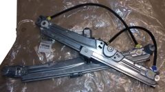 Zavírací Zařízení Okna Levý Předek Originál 807216427R Renault