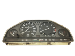 Otáčkoměr BMW 3 E30 6211 1372259 88311073 VDO