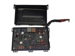 Pojistková Skříň 22785253 1110117AD AU1 GM Opel Chevrolet