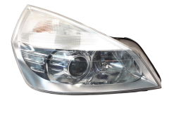 Světlomet Pravý Xenon Renault Espace 4 8200394707 7701064405 Valeo
