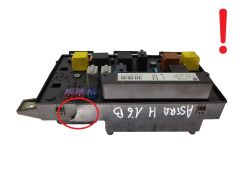 Pojistková Skříň 13268303 5DK008668-09 Opel GM Hella Pojistková Skříň 13268303 5DK008668-09 Opel GM Hella