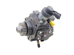 Vstřikovací Čerpadlo 8201024002--C 0445010205 Bosch Renault 2.3 DCI Vstřikovací Čerpadlo 8201024002--C 0445010205 Bosch Renault 2.3 DCI