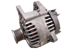 Alternátor 8200495294 TG11C049 14v 110A Valeo Renault