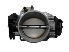 Škrticí Klapka VW 037061BQ 037906017 037907385Q 2.0 16V