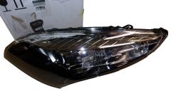 Světlomet Levý Nový originál 260607771R Renault Megane 3