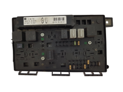 Pojistková Skříň Opel 13206748 5DK008668-48 GM Hella 20527 Pojistková Skříň Opel 13206748 5DK008668-48 GM Hella 20527