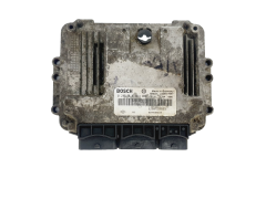 Řídicí Jednotka Motoru Renault 0281013363 8200635663 Bosch 39607