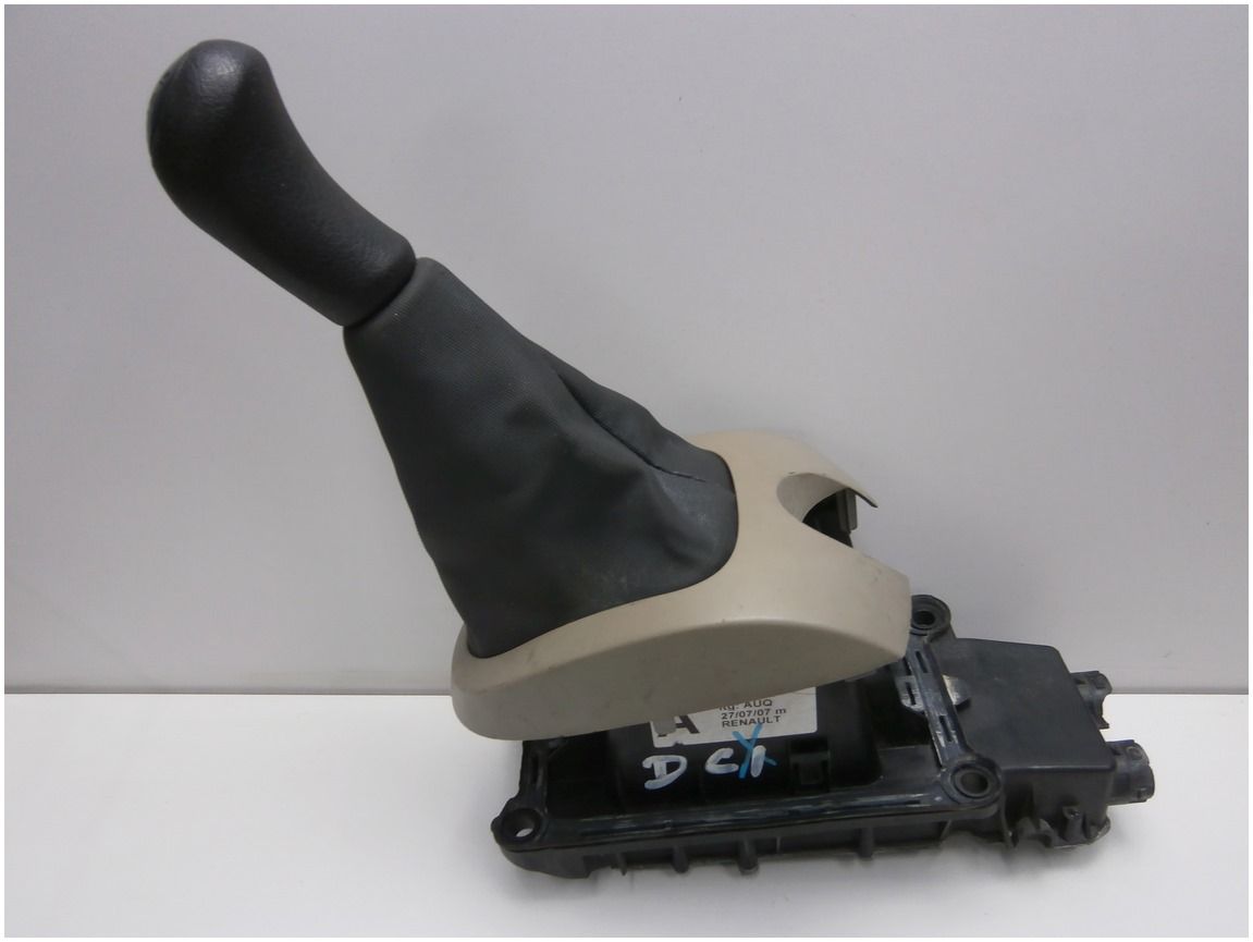 Lewarek Zmiany Biegów Twingo II 2 8200517000 1.5 main product photo