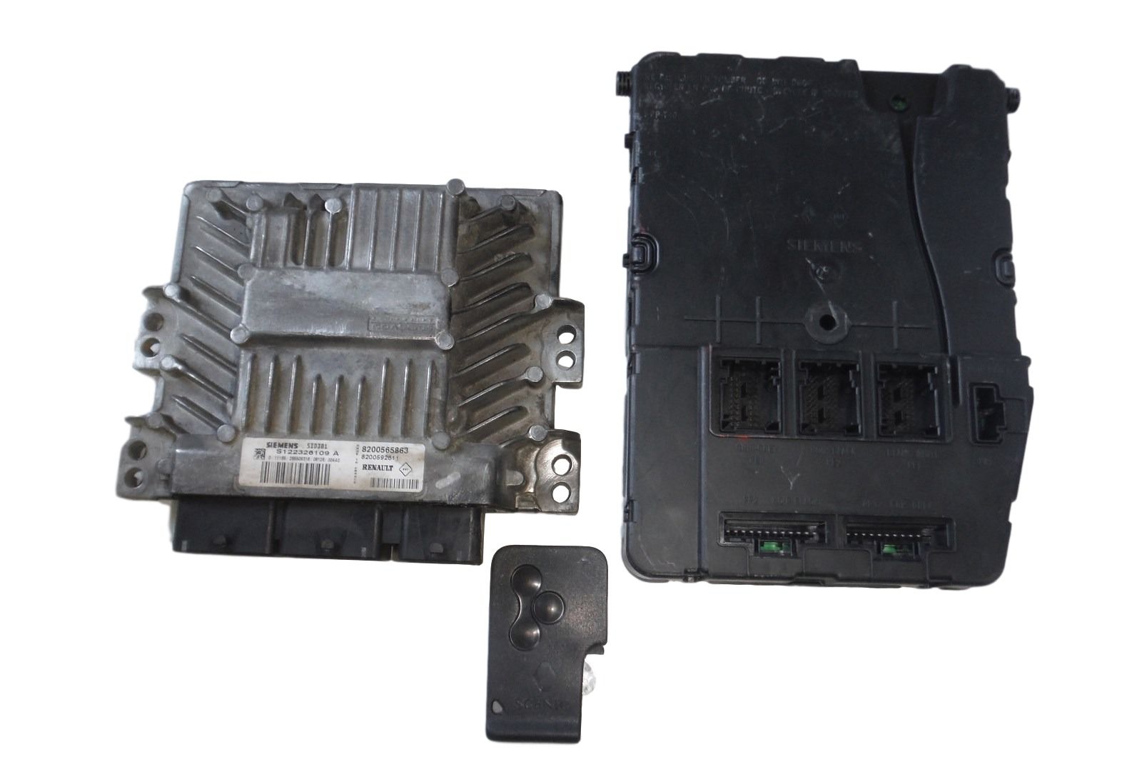 Komputer Silnika 8200565863 BSI 8200606826 Scenic main product photo