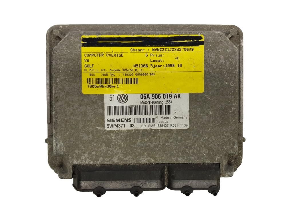 Řídicí Jednotka Motoru VW 06A906019AK 5WP4371 Siemens main product photo