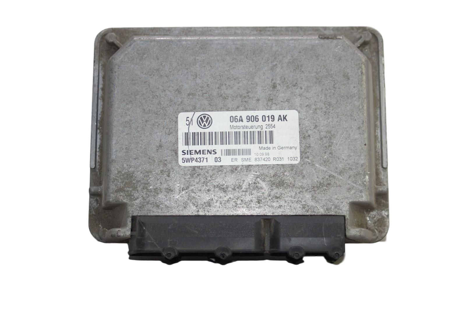 Řídicí Jednotka Motoru 06A906019AK 5WP4371 VW 1690 main product photo