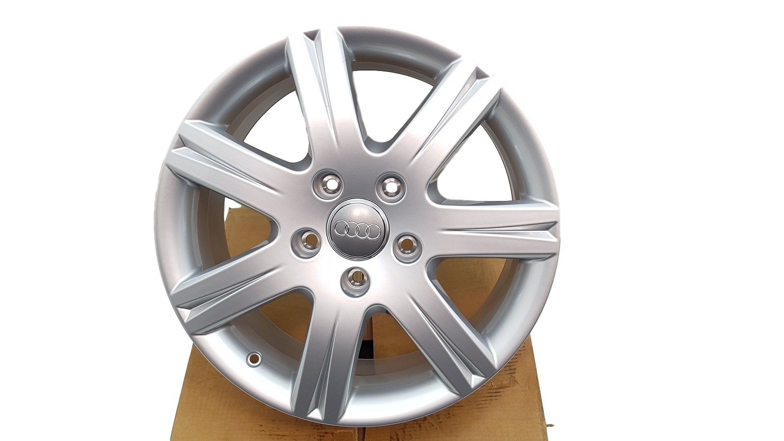 Hliníková Kola Nový originál Audi Q7 7.5Jx18 5x130 ET53 4L0071498F main product photo
