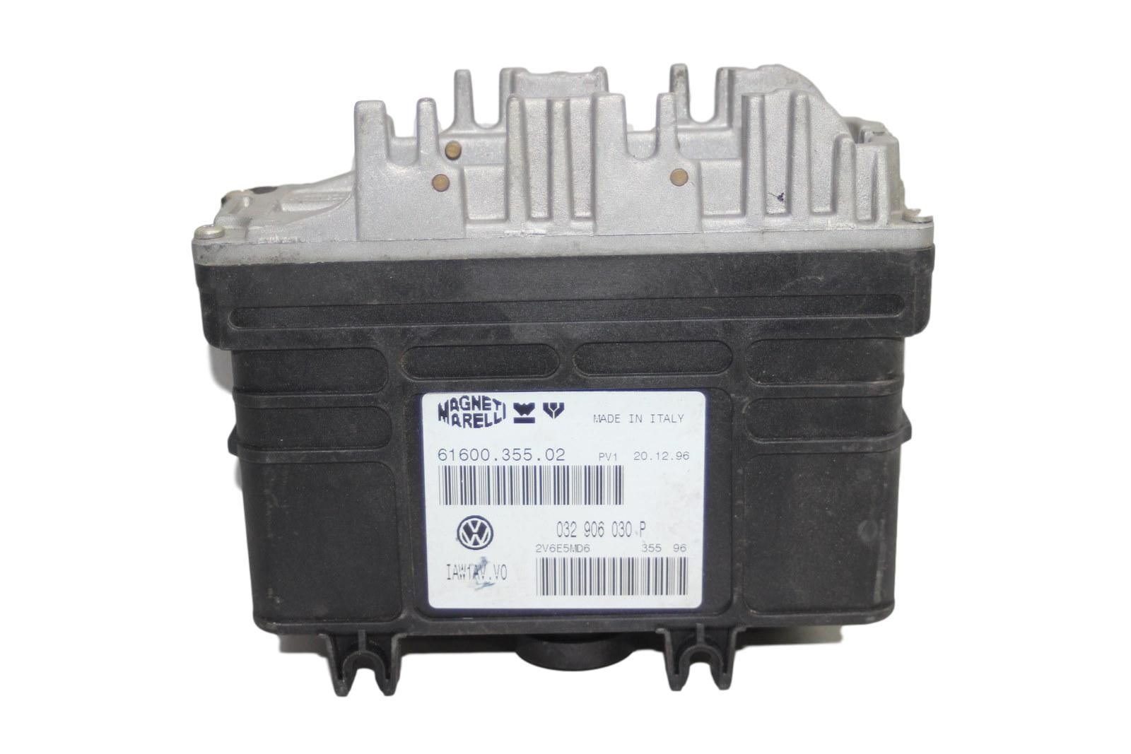 Řídicí Jednotka Motoru 032906030P IAW1AV.V0 VW 3657 main product photo