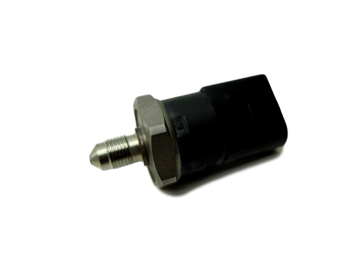Senzor Tlaku Paliva 06D906051A 0261545008 Bosch VW Audi Seat Skoda Porsche main product photo