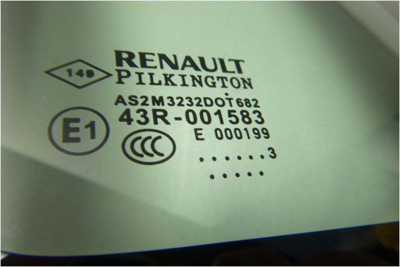 Szyba Lewa Tylnego Błotnika Renault Captur AS2 13 main product photo